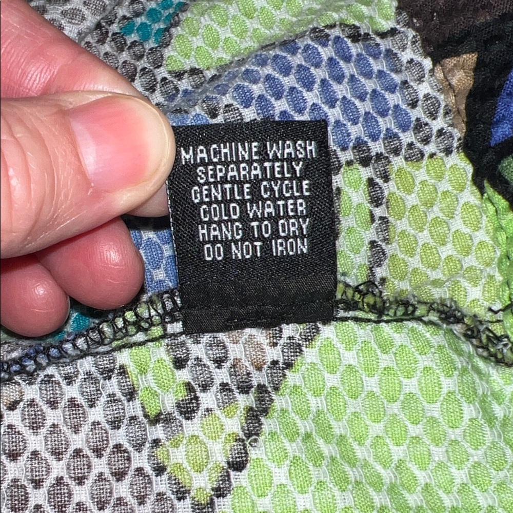 Linear Multicolored Geometric Pattern Lightweight… - image 5